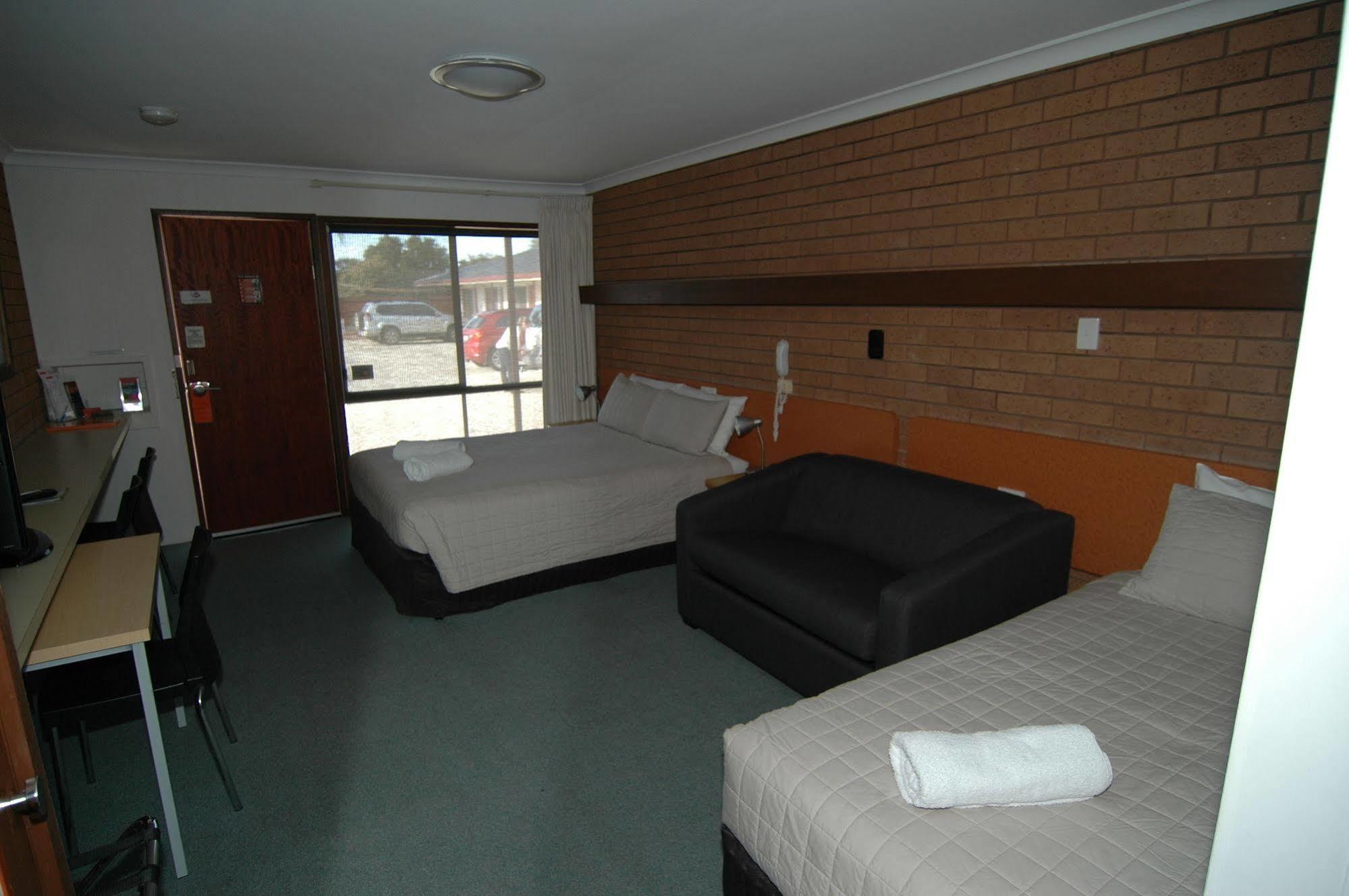 Motel Woongarra Ръдърглен Екстериор снимка